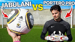 PORTERO PROFESIONAL SE ENFRENTA A 100 TIROS DE UN JABULANI Y LE METEN  GOLES [upl. by Aradnahc]