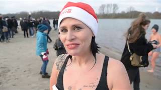 Beringse Nieuwjaarsduik 2018 [upl. by Akienaj]