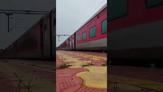 Muzaffarpur Jn to SMVT Bengaluru Express 15228 Express skipping Amarda Road with caution ⚠️ shorts [upl. by Standish]