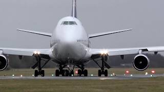 Landing van de eerste Boeing 747 ooit op Groningen Airport Eelde 4k [upl. by Lewak]