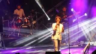 Chahun Main Ya Naa  Arijit Singh  Live in Dubai 2014 [upl. by Tindall]