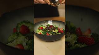 Brokkoli Salat 🥦🍓 rezepte vegan lecker [upl. by Margery67]