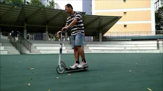 Liow video Xootr Mg kick scooter test ride 试骑滑板车 [upl. by Pincas]