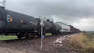 EB NWO this afternoon with BNSF power rolling out of New Iberia headed towards Baldwin [upl. by Aivul]