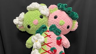 Crochet How to color change and connect legs in the two headed bear pattern [upl. by Vyse783]