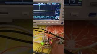 Seeing LCD data pins with oscilloscopes while printing lcd oscilloscope stm32 [upl. by Legyn781]