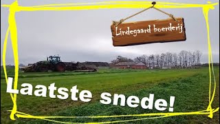 76 Laatste snede gras inkuilen [upl. by Ennove159]