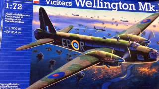 Revell 172 Vickers Wellington MkII [upl. by Dnalkrik799]