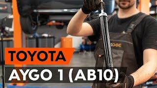 Hoe een schokdemper achteraan vervangen op een TOYOTA AYGO 1 AB10 AUTODOCTUTORIAL [upl. by Keel]