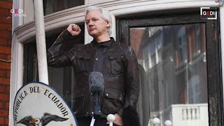 Assange story  Le origini le accuse lestradizione cosa rischia il fondatore di Wikileaks [upl. by Amend]