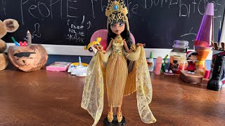 Monster High Winter Howliday Cleo De Nile Doll Unboxing Review [upl. by Akinod]