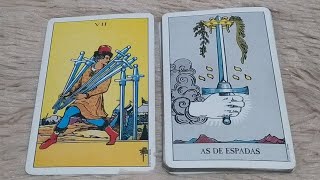 Siete de espadas combinaciones arcanos menores del tarot espadas copas oros bastos [upl. by Ocsisnarf]