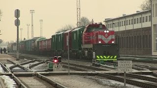 Тепловоз ТЭМ ТМХ071 на ст Радвилишкис  TEM TMH071 at Radviliškis station [upl. by Nylsoj]