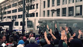 NANTES 22112014  LA MANIF CONTRE LES VIOLENCES POLICIÈRES VIRE AUX BARRICADES [upl. by Tila]