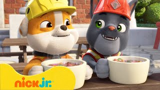 Rubble y su equipo  ¡Deliciosos rescates de comida de Rubble en Builder Cove  Nick Jr en Español [upl. by Ihel851]