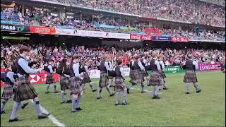 Gordonstoun Pipe Band Centre Pitch at the Hong Kong 7s with Arnel Pineda [upl. by Suaeddaht68]