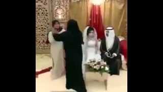 Bagarre de deux femmes au Mariage des arabes  Hhh [upl. by Balch]