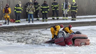 Temperatur stürzt um 40 Grad Viele Tote durch Extremfrost in den USA [upl. by Itnahsa338]