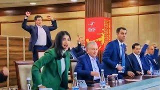 Finaldagi Haqiqiy Reaksiya Shavkat Mirziyoyev va Saida Mirziyoyeva  U20 [upl. by Baniaz]