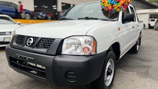 Nissan Np300 24 Doble Cabina Mt [upl. by Yajnas]