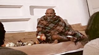 Neem Karoli Baba ❤️ Chanting RAMs Name 1 hour [upl. by Marchelle]