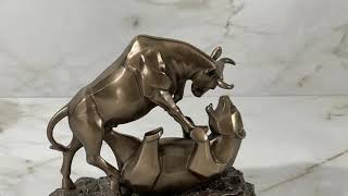 Stock Market Bull amp Bear Statue [upl. by Riek]