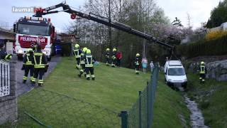 Kleintransporter rollte von einer Hauseinfahrt in den Gschaidbach [upl. by Minni]