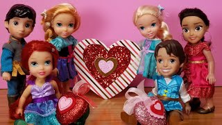 Valentines day 2021  Elsa amp Anna toddlers at school  Barbie is the teacher  heart crafts [upl. by Alusru]