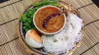 Thai Vermicelli In Sweet And Sour Shrimp Sauce Recipes ขนมจีนน้ำพริกกุ้งสด [upl. by Admama981]