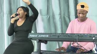 ITENDE WORSHIP WITH THANDAZILE ICILONGO [upl. by Idalla]