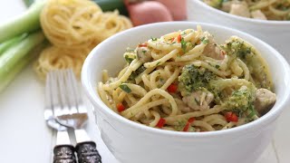 PASTA IN ROOMSAUS MET KIP EN BROCCOLI [upl. by Sokram]