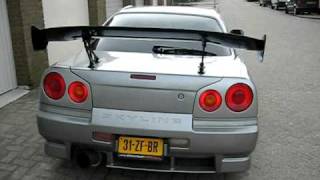 Nissan Skyline R34 revving [upl. by Luehrmann]