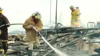 Prensacom Incendio consumió tres caserones en El Chorrillo [upl. by Eiramnna870]