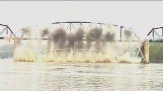 Glasgow Bridge Demolition Main Span [upl. by Hertzog]