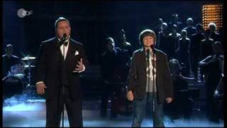 Paul Potts amp Dennis  quotMammaquot  live GermanTV 10052009 [upl. by Eioj]