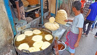 Traditional Bengali Food Shemai Frying in Gallons of Oil  Bangladeshi Street Food [upl. by Adnara]