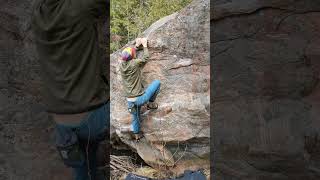 Rescue  V1 📍 Calabogie Bouldering [upl. by Jegger444]