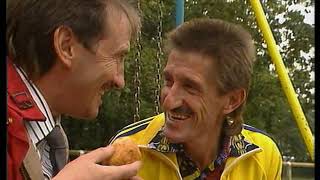 ChuckleVision 3x01 Stand and Deliver [upl. by Kalam]