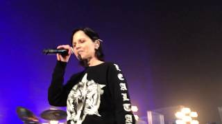 Dolores ORiordan The Cranberries Last Concert London 2017 Dreams Part 1 [upl. by Petronella]