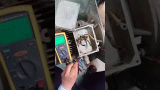 हिंदी मेंDigital megger से मोटर की जांच करें How to test motor winding insulation test on digital [upl. by Ettesyl230]