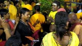 Firewalking  Theemithi  Singapore Sri Mariamman Temple [upl. by Shanleigh48]