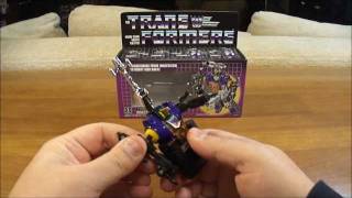 G1 Transformers Review Bombshell Transformer [upl. by Amabil]