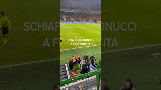 Schiaffo di Bonucci al dirigente dellInter quotFai lincaato Ma vergognati Vai via vaiquot [upl. by Hammond893]