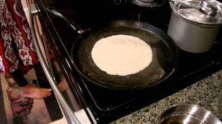 How to make jolada rotti ಜೋಳದ ರೊಟ್ಟಿ or bhakri ज्वारीची भाकरी  Gluten free Indian bread [upl. by Nedearb738]