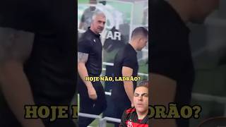 TORCEDOR COBRA DARONCO NO CAMPO DE JOGO KKKK MAS JÁ COMEÇOU A ERRAR CONTRA O FLA NÉ [upl. by Eceinert]