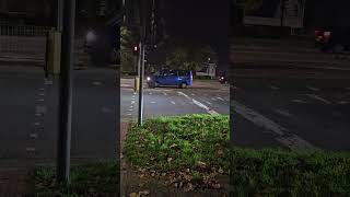 UK Englands A Deliveroo Driver by Traffic Lights A CYCLIST WEARING ALL BLACK CARS VANS [upl. by Moser]