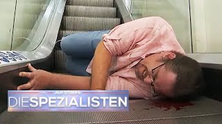 Unfall im Kaufhaus Mann hängt mit Ohr in Rolltreppe fest  Die Spezialisten  SAT1 [upl. by Torrin]