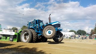 Ford TW30 trekkertrek Hoogeveen [upl. by Lynnea330]