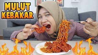 Makan Samyang Pake Fire Wings Level 5 dari Richeese  Malanopa [upl. by Allista]