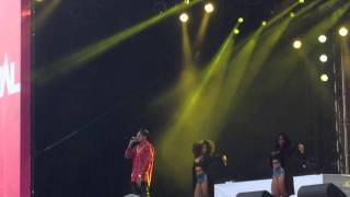 August Alsina  Hold You Down  LIVE VESTIVAL 2015 [upl. by Razec]